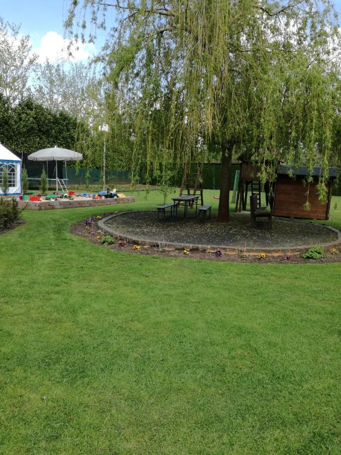 Urlaub Machen Direkt Am Irland Das Kinderparadies In Twisteden Im Grossen Garten Bei Privatleute Fur Maximal Sechs Personen Kevelaer Exterior foto